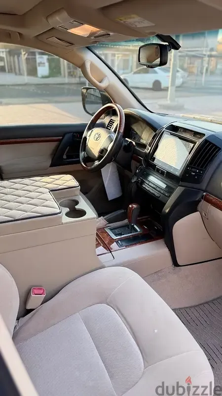 تويوتا لاند كروزر 2014